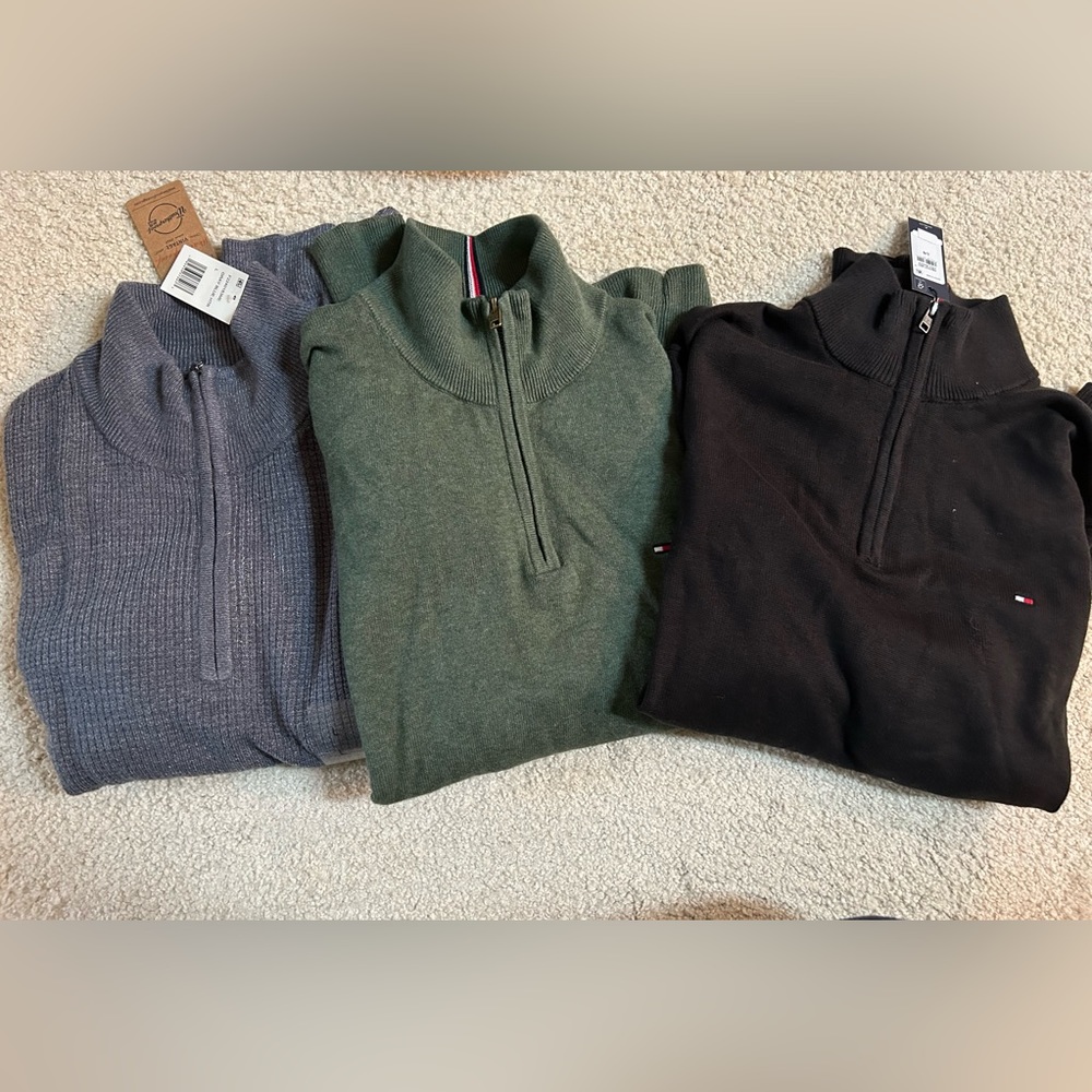 NWT and NWOT lot of 3 men’s quarter zips. Size Large.